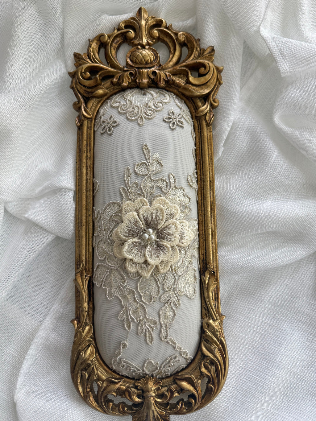 Baroque Gold Wall Decor Set – Oval, Rectangular Frames & Crown Piece