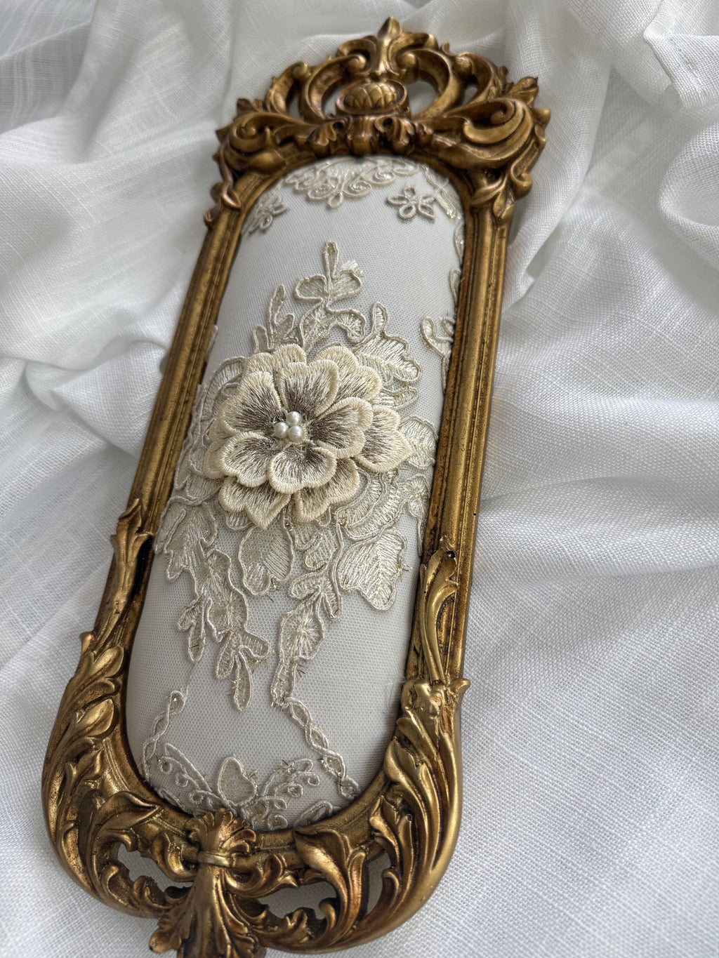 Baroque Gold Wall Decor Set – Oval, Rectangular Frames & Crown Piece