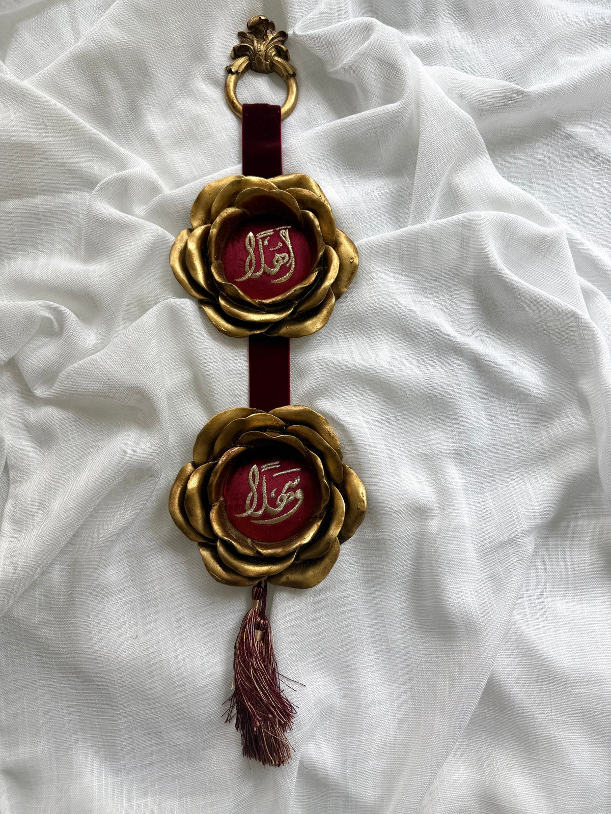 Double Gold Rose Arabic Welcome Wall Hanging with Tassel